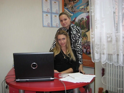 Интимные фото стройной с выбритой писькой