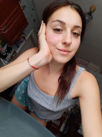 Sent intimate photos to her boyfriend