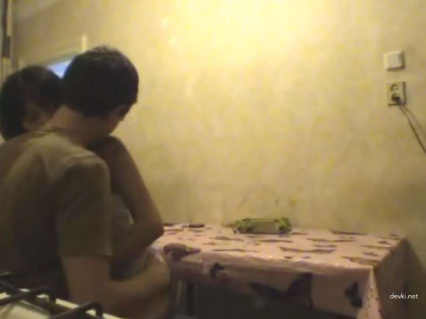 Домашнее порно на столе